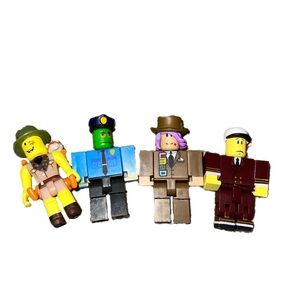 Roblox Crate Mystery Figures Set - Includes all 4